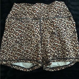 Leopard Print fleo Women's Shorts